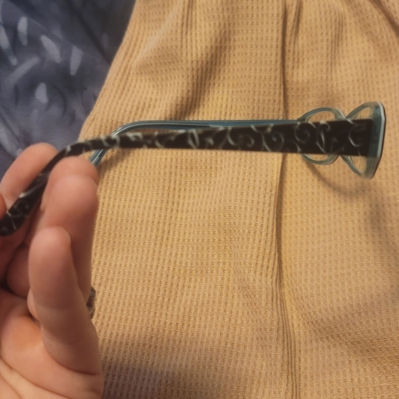 Temo Eyeglasses Frames - Picture 6 of 10